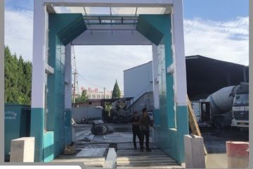 攪拌站封閉式車輛洗車機(jī)-定制方案環(huán)評(píng)驗(yàn)收更輕松[隆茂鑫晟]